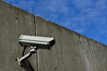 Kameraüberwachung des eigenes Grundstückes zulässig