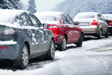 Schneeglätte – Zulässige Fahrgeschwindigkeit eines Fahrzeugs