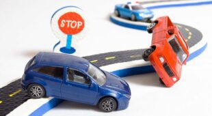 Fahrerflucht Strafen und Folgen: Das sollten Sie bei einer Unfallflucht wissen