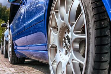 Verkehrsunfall: Schadensersatz für Felgenprüfung und Reinigung sowie Politur des Fahrzeugs