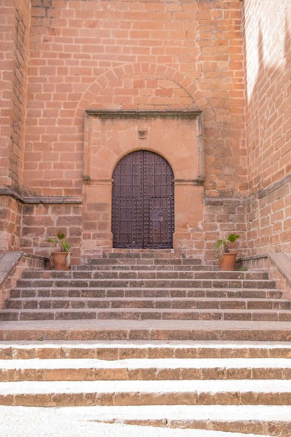 Außentreppe einer Kirche - Verkehrssicherungspflichtverletzung