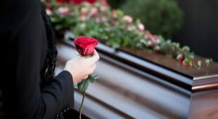 Ersatzfähige Beerdigungskosten bei Tötung eines Menschen – Drittschaden bei Tötung