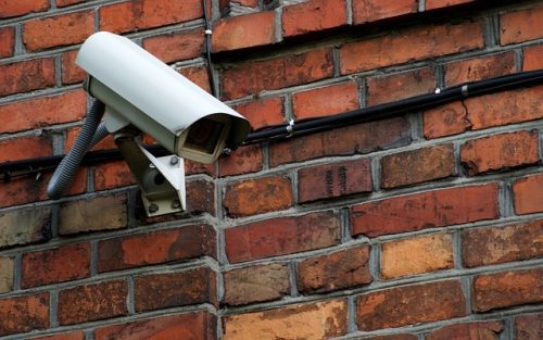 Persönlichkeitsrechtsverletzung: Überwachung Nachbarn mit Kamera