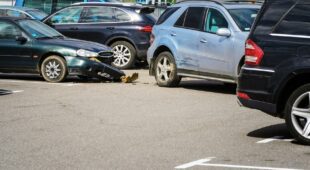 Kfz-Haftpflichtversicherung: Leistungsfreiheit bei Unfallflucht nach Parkrempler