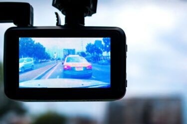 Verkehrsunfall: Dashcams in beiden Fahrzeugen – Klärung Unfallgeschehen