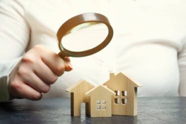 Wohngebäudeversicherung – Anspruch auf Einsicht in Sachverständigengutachten