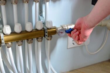 Leitungswasserversicherung – Auslegung „Zu- oder Ableitungsrohr der Wasserversorgung“