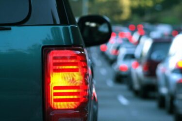 Verkehrsunfall – Reißverschlussprinzip bei Fahrspurhindernissen