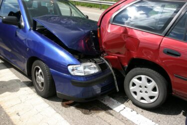 Verkehrsunfall – Verdacht auf Unfallmanipulation – Erstattungsfähigkeit von Detektivkosten