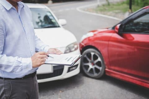 Verkehrsunfall - Überprüfungsfrist des Haftpflichtversicherers des Unfallgegners