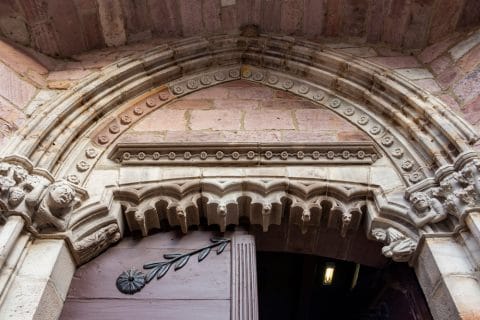 Verkehrssicherungspflicht für Eingangsbereich Kirche