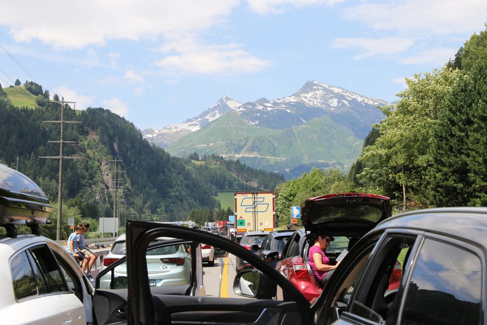 Verkehrsunfall Schweiz - Anscheinsbeweis nach deutschem Recht?