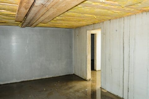 kunternehmerhaftung -  Erneuerung von Holzbalken in einer Kellerraumdecke