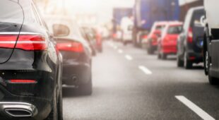 Verkehrsunfall – Haftung beim Wechsel einer Fahrspur