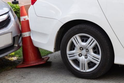 Verkehrsunfall - Parkplatzunfall zwischen zwei rückwärts ausparkenden Fahrzeugen