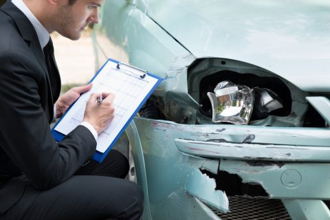 Verkehrsunfall - wirtschaftlicher Totalschaden und Restwertangebot der gegnerischen Kfz-Versicherung
