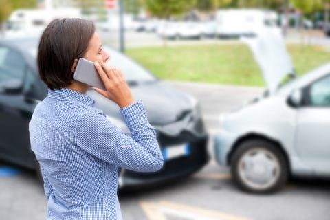 Verkehrsunfall -  Vorfahrtsverletzung auf Kläger- und Sorgfaltspflichtverletzung auf Beklagtenseite