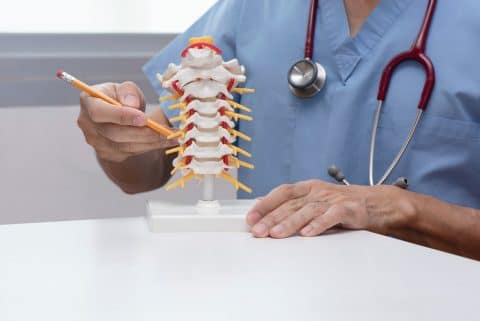 Folgen einer chiropraktischen Behandlung - Aufklärungspflicht eines Orthopäden
