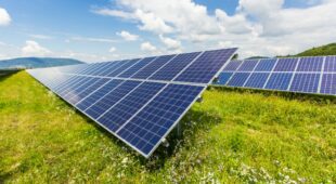 Zwangsversteigerung eines Grundstücks: Zubehöreigenschaft einer Photovoltaikanlage