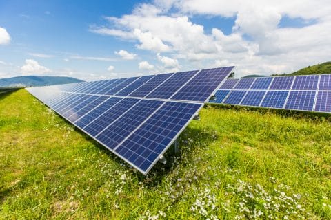 Zwangsversteigerung eines Grundstücks: Zubehöreigenschaft einer Photovoltaikanlage