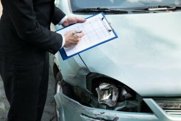 Verkehrsunfall – Sechsmonatsfrist bei fiktiver Abrechnung der Reparaturkosten