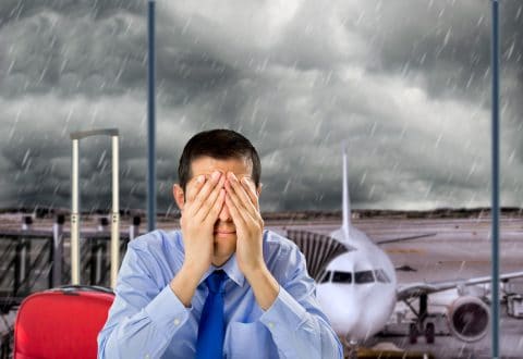 Flugzeugverspätung um mehr als 3 Stunden wegen extremer Witterungsverhältnisse