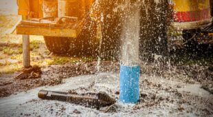 Vertrag über Brunnenbohrung – Auffinden wasserführender Schichten als Baugrundrisiko