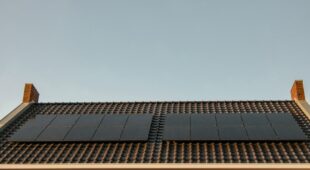 Photovoltaikanlage – auf einem Stalldach ist kein Bauwerk