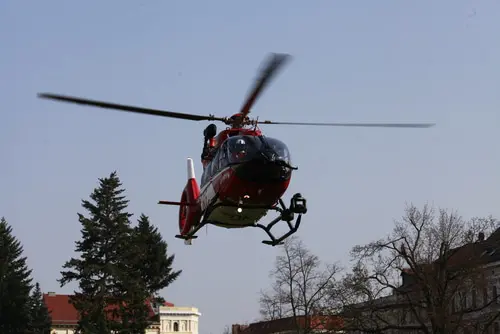 Fahrzeugbeschädigung durch landenden Rettungshubschrauber - Haftung