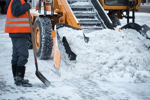 Verkehrssicherungspflicht für Gemeindestraßen - winterliche Streu- und Räumpflicht