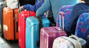 Luftbeförderungsvertrag – Haftung für verdorbene Schönheitsampullen im Reisegepäck