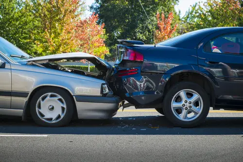 Verkehrsunfall - Auffahrunfall nach starkem Bremsen ohne zwingenden Grund