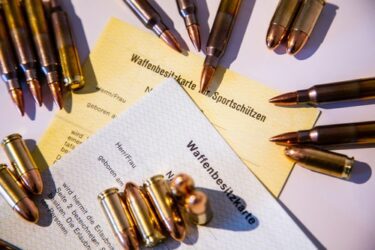 Widerruf einer Waffenbesitzkarte – Verurteilung zu Geldstrafe von 60 Tagessätzen