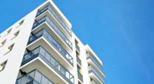 Nachbarrechtliches Rücksichtnahmegebot -erdrückende Wirkung Gebäudehöhe