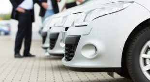 Fahrzeugkaufvertrag – Täuschung über Unternehmereigenschaft