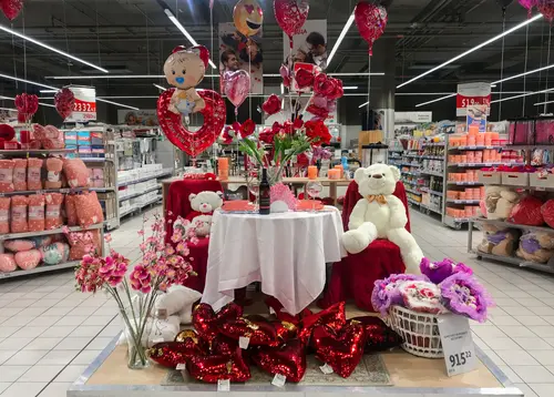 Verkehrssicherungspflicht Supermarkt - Aufstellen von Blumenständern im Kassenbereich