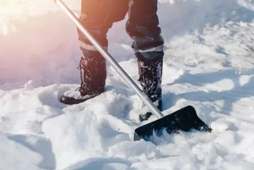 Winterdienstvertrag - Beseitigung von Schnee sowie Schnee- und Eisglätte als Werkvertrag