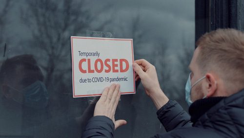 Wegen Corona-Ausbruch angeordnete Betriebsstilllegung - geänderte Umstände - Rechtswidrigkeit