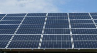 Photovoltaikanlage – Untersuchung und Rügepflicht bei Streckengeschäft –  versteckter Mangel