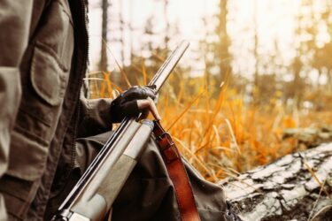 Verschuldenshaftung bei Verletzung eines anderen Jägers durch einen abgeprallten Schuss