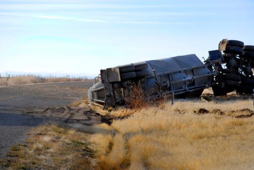 Verkehrsunfall - landwirtschaftliches Fahrzeug mit Überbreite im Verhältnis zu Pkw-Fahrer