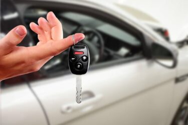 Verkauf Unfallfahrzeug –  Verzögerung der Abwicklung auf Zahlung von Standgebühren
