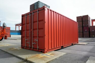 Herausgabe und Schadensersatz bezüglich auf fremdem Grundstück abgestellter Container