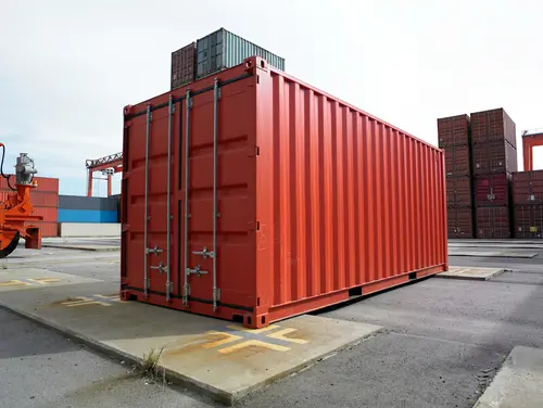 Herausgabe und Schadensersatz bezüglich auf fremdem Grundstück abgestellter Container