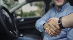 Rücktritt Fahrzeugkaufvertrag wegen nicht offenbarten Diebstahlschaden