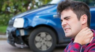Verkehrsunfall – Schmerzensgeld für leichtes HWS-Trauma