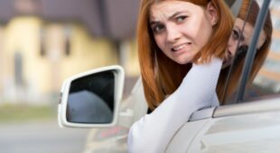 Parkplatzunfall – allgemeiner Erfahrungssatz – Rückwärtsfahrende hat Sorgfaltspflicht verletzt