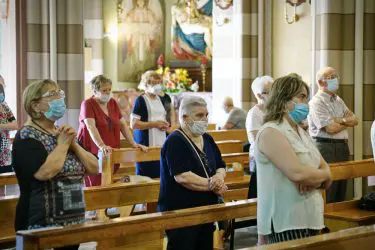 Corona-Pandemie – Gesangsverbot für Besucher von Gottesdiensten