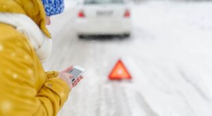 Verkehrsunfall – Kollision mit dem Gegenverkehr bei winterlichen Witterungsverhältnissen