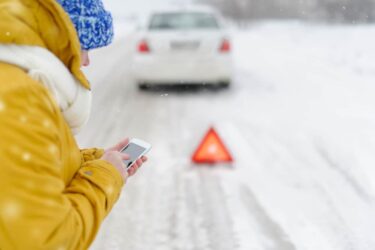 Verkehrsunfall – Kollision mit dem Gegenverkehr bei winterlichen Witterungsverhältnissen